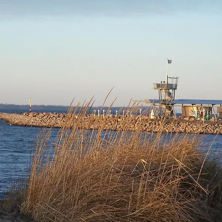 Strandnahe In Ruhiger Lage By Interhome